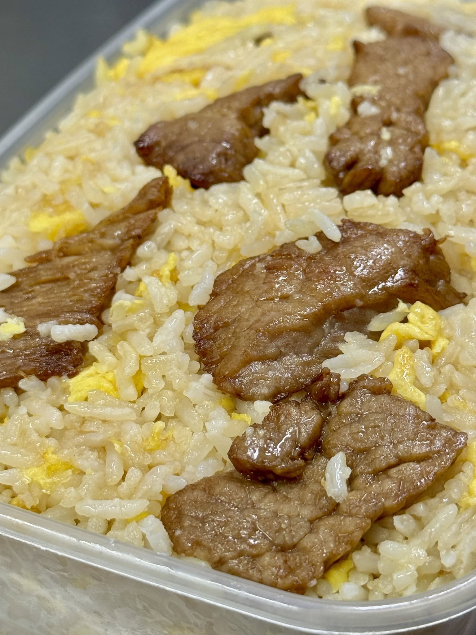 Beef fried rice with egg